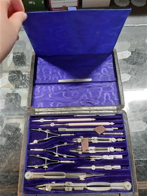 Lot 179 - Geometry set in a leather case.