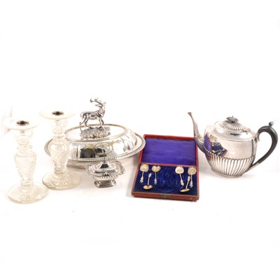 Lot 136 - A quantity of silver-plated items and a part set of silver apostle spoons (cased).