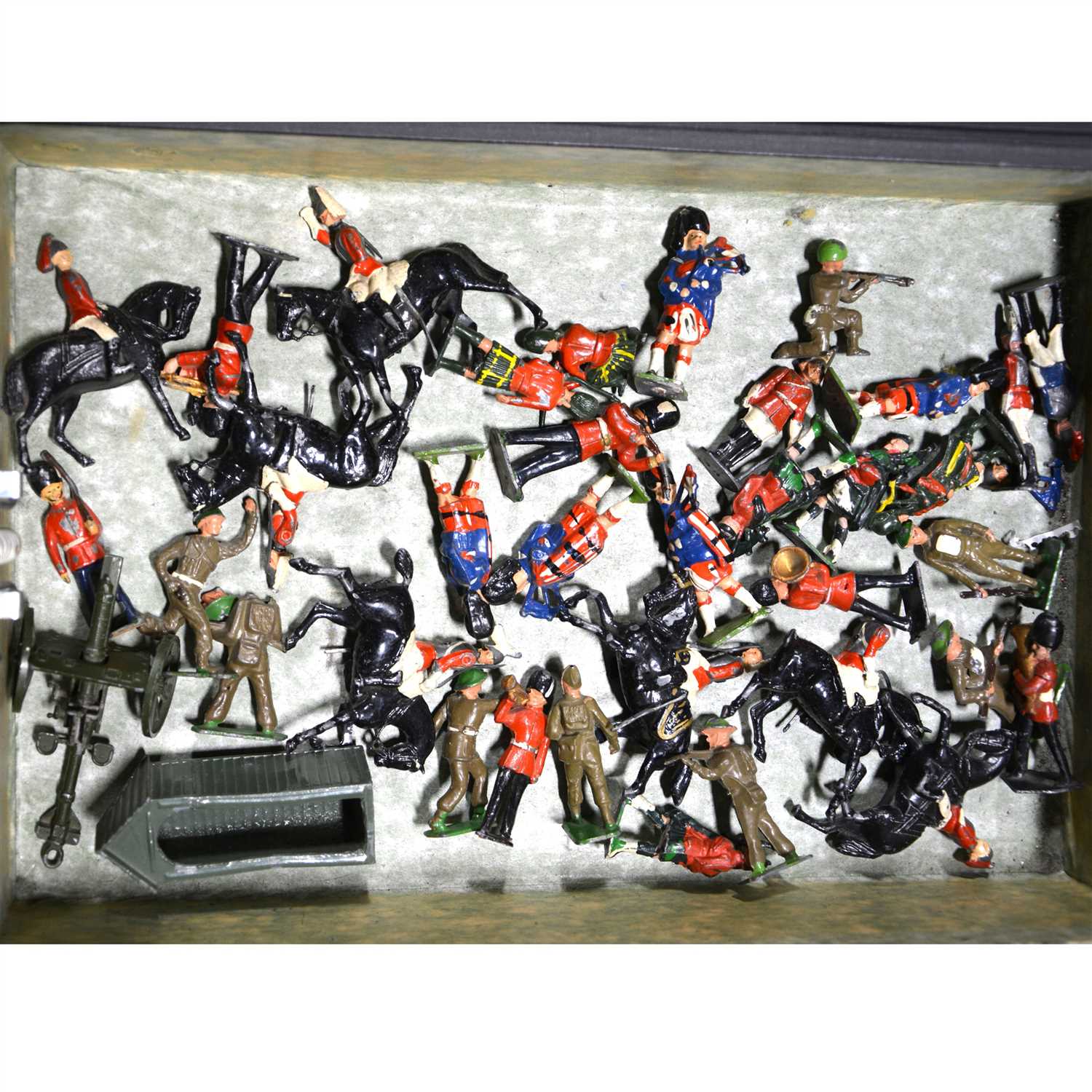 Lot 97 - Lead painted toy soldiers and figures.