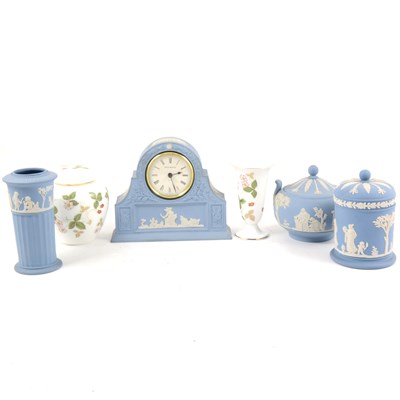 Lot 76 - A collection of Wedgwood items.