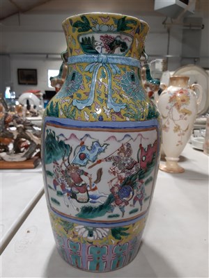 Lot 67 - Pair of Chinese export porcelain vases