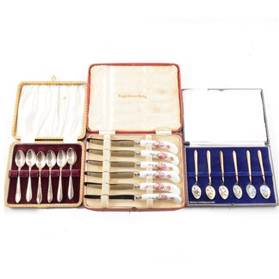 Lot 452 - Cased silver and enamel coffee spoons, cased silver teaspoons, cased tea knives and other small silver items