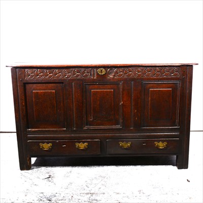 Lot 446 - Joined oak mule chest