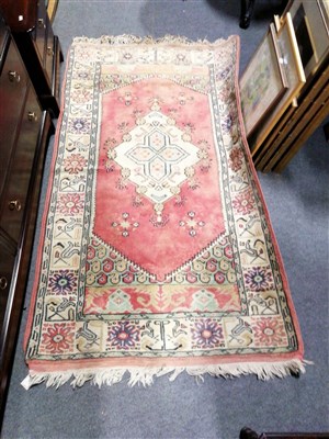 Lot 726 - Indian rug