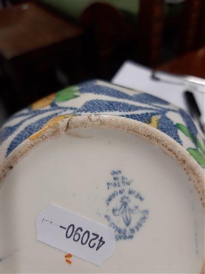 Lot 85 - Large quantity of Royal Tudor Barker Brothers 'Fantasy' pattern tea and dinner ware