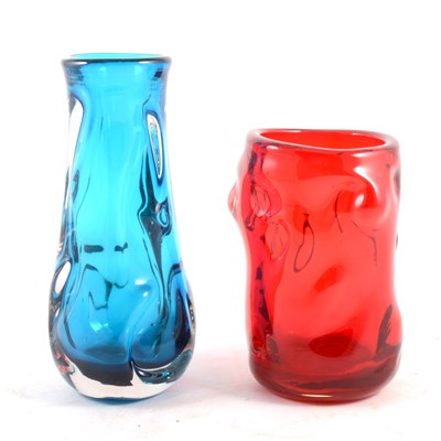 Lot 32 - Two Whitefriars 'Knobbly' series glass vases
