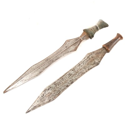 Lot 138 - Antique Congo knives.