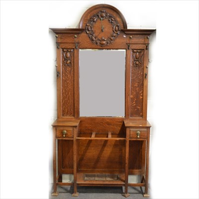 Lot 629 - An Edwardian oak hall stand