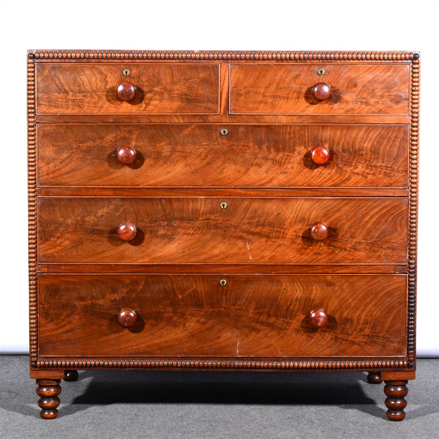 A William IV mahogany chest of drawers, ...