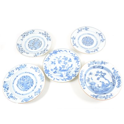 Lot 38 - Twenty Chinese blue and white export plates and bowls.