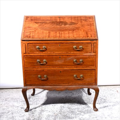 Lot 445 - An Edwardian inlaid mahogany bureau