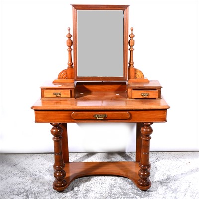 Lot 456 - An Edwardian walnut dressing table