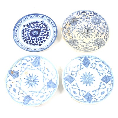 Lot 179 - A collection of 'Tongzxi' blue and white ...