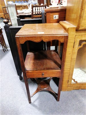 Lot 651 - Victorian mahogany washstand