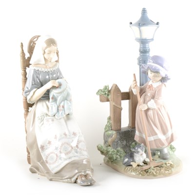 Lot 9 - Two large Lladro figures