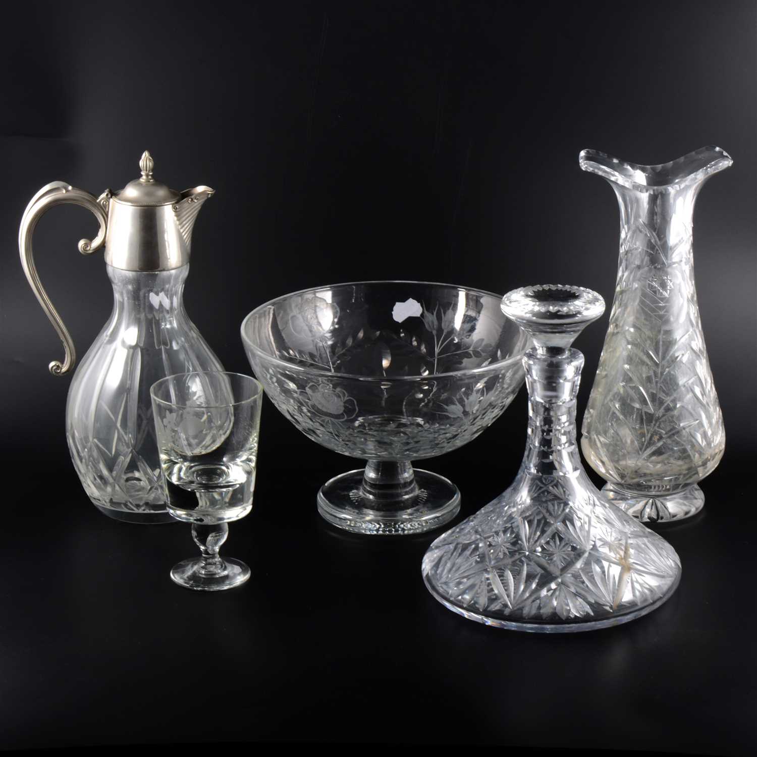 Lot 12 - A quantity of modern crystal glassware including decanters and a centre bowl.