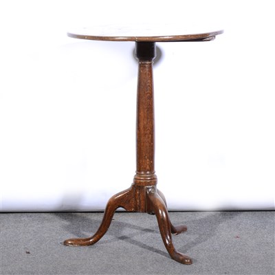 Lot 436 - An oak tripod table