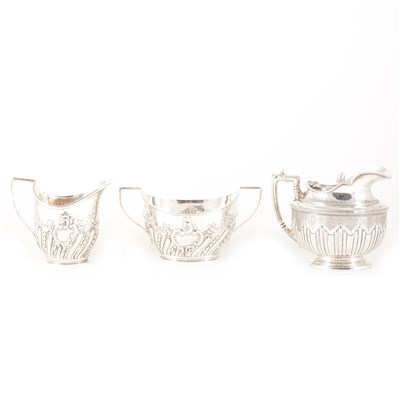 Lot 120 - A matched silver cream jug and sugar bowl, ...