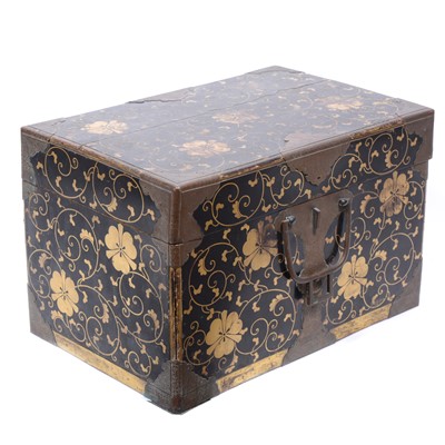 Lot 359 - A Japanese black lacquer box, Edo period