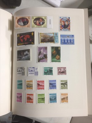 Lot 192 - Stamps: Extensive GB collection, including a good Leuchtturm album