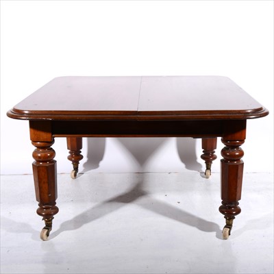 Lot 325 - A Victorian mahogany extending dining table