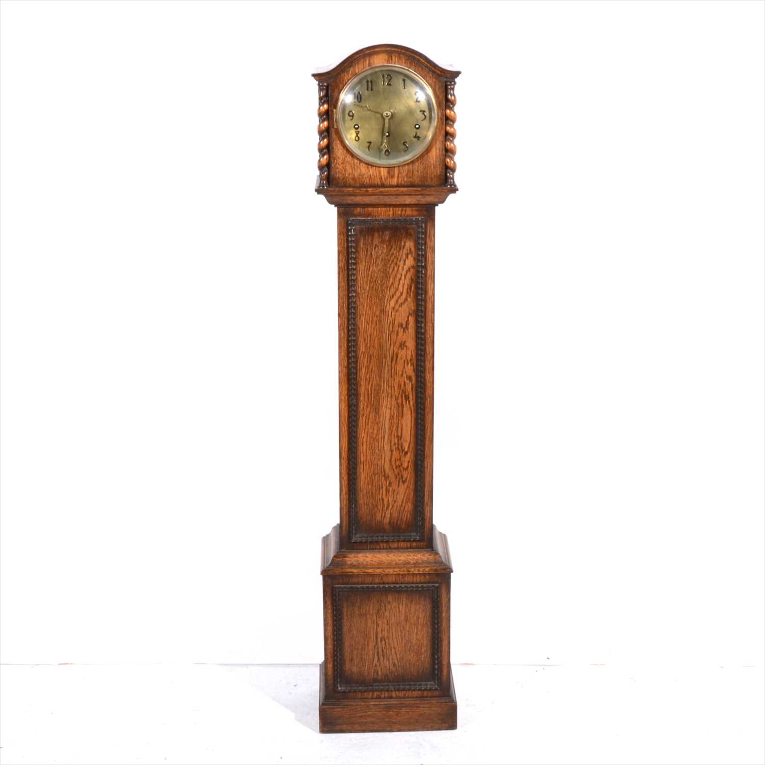 Lot 383 - An oak grandmother clock