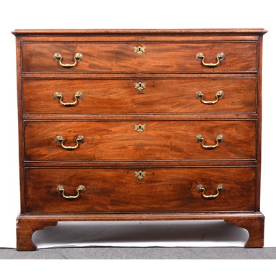 Lot 473 - A George III mahogany chest of drawers