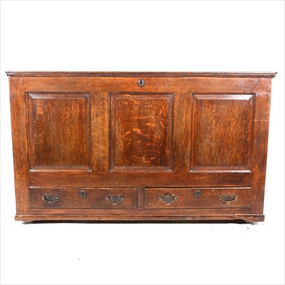 Lot 318 - Georgian joined oak mule chest