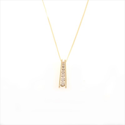 Lot 464 - A diamond pendant with chain.