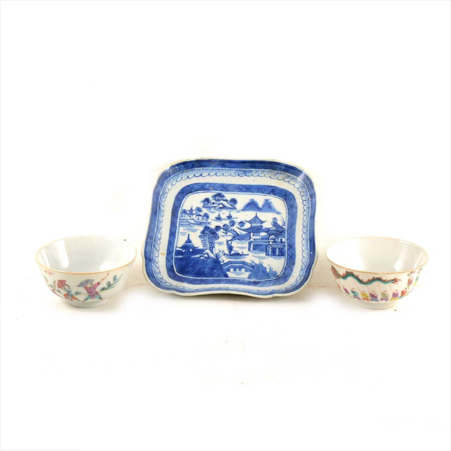 Lot 43 - A pair of Chinese polychrome bowls and a blue and white dish.