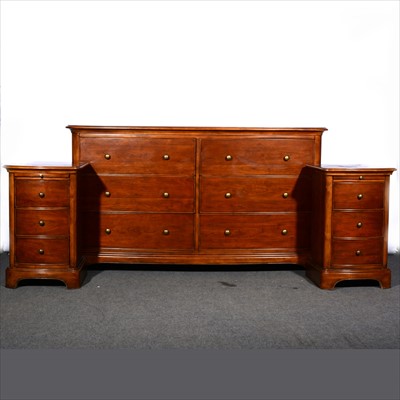 Lot 467 - A Contemporary cherry wood bowfront chest of drawers