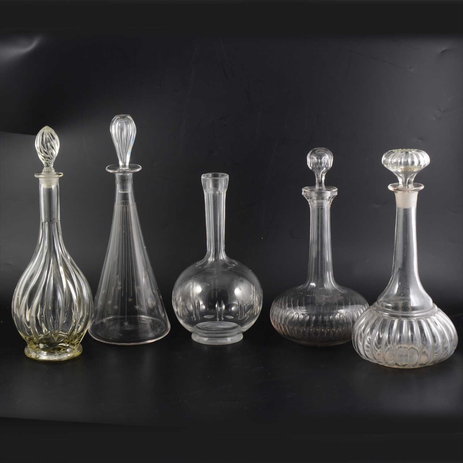Lot 124 - Edwardian etched glass decanter and stopper,...