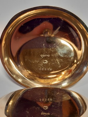 Lot 173 - A 9 carat yellow gold quarter hour repeating full hunter pocket watch.