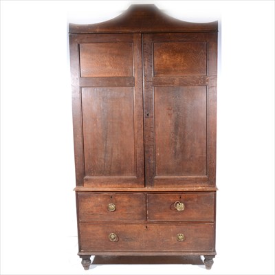 Lot 371 - An oak linen press, 19th century