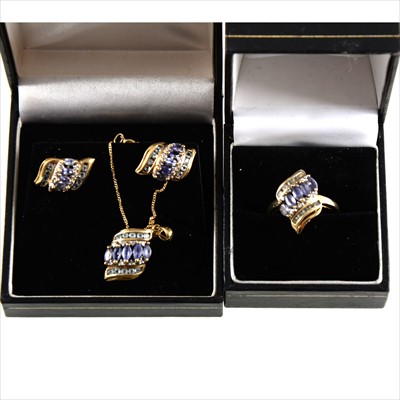 Lot 451 - A suite of tanzanite jewellery.