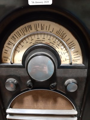 Lot 142 - A vintage bakelite radio receiver, ECKO type ACT.96