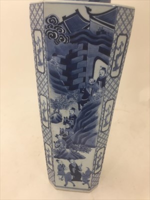 Lot 45 - Chinese blue and white vase