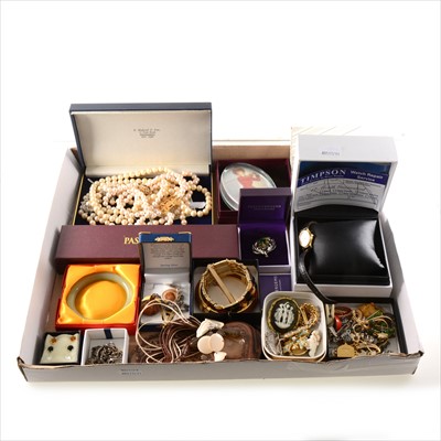 Lot 310 - A tray of costume jewellery.