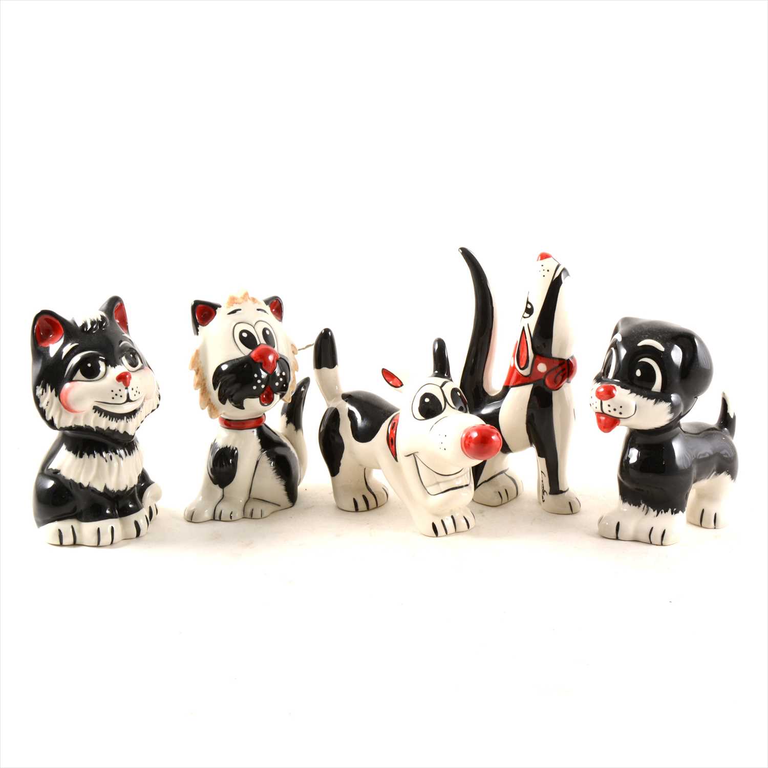 Lot 14 - Five Lorna Bailey pottery novelty cats and dogs