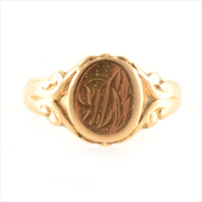 Lot 259 - An 18 carat yellow gold signet ring.