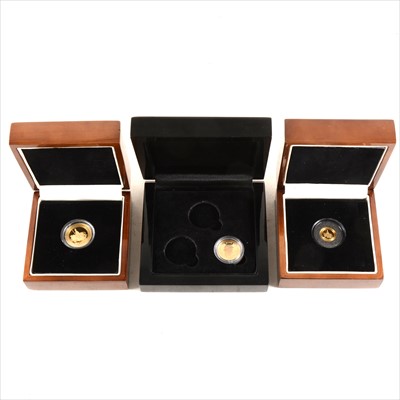 Lot 206 - London Mint Office Elizabeth & The Lion gold Sovereign coin set, 2012