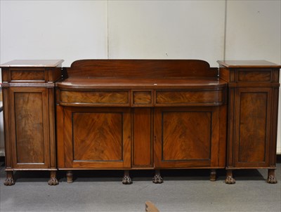 Lot 313 - A large Regency mahogany breakfront sideboard