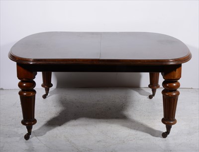 Lot 348 - A Victorian mahogany wind-out dining table