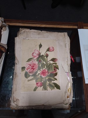 Lot 120 - A collection of Victorian lithoprinted scraps, together with an old scrapbook.