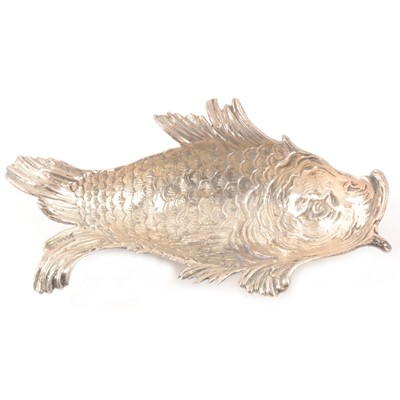 Lot 258 - A Continental silver fish-shape dish, import marks for David Bridge, London 1891