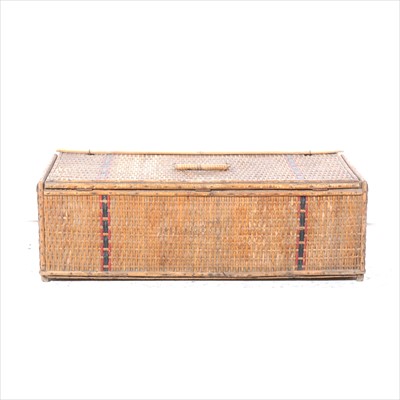 Lot 293 - A rattan pigeon carrier