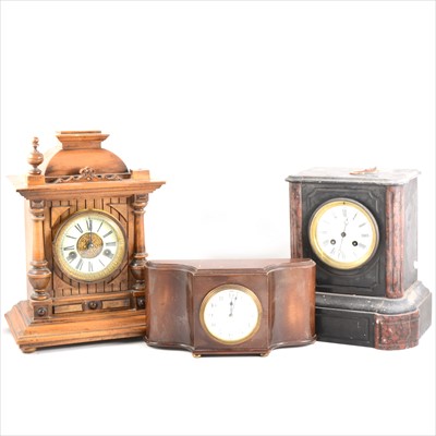 Lot 150 - A black slate mantel clock, an oak cased pagoda top HAC 14 day strike mantel clock