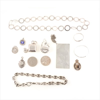 Lot 265 - A collection of silver jewellery and small silver collectables.