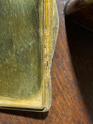 Lot 261 - A George III silver gilt snuff box, probably William Ellerby, London 1808