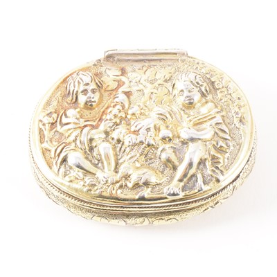 Lot 251 - A Continental gilt metal oval snuff box, probably late 18th century